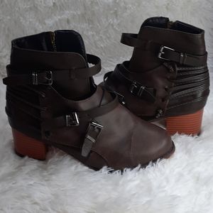 Brown ankle boots, super cute, 7.5-8